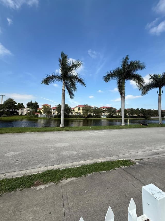 2025 NE 164th St # 406, North Miami Beach FL 33162 - North Miami Beach, FL - Photo 5