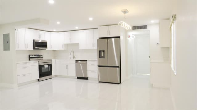 343 Normandy H # 343, Delray Beach FL 33484 - Delray Beach, FL - Photo 5