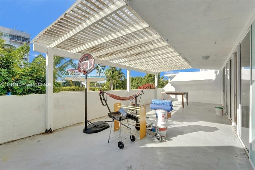 7601 E Treasure Dr # 406, North Bay Village FL 33141