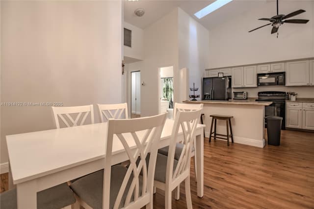 7652 S Pinewalk Dr S # 139, Margate FL 33063 - Margate, FL - Photo 3