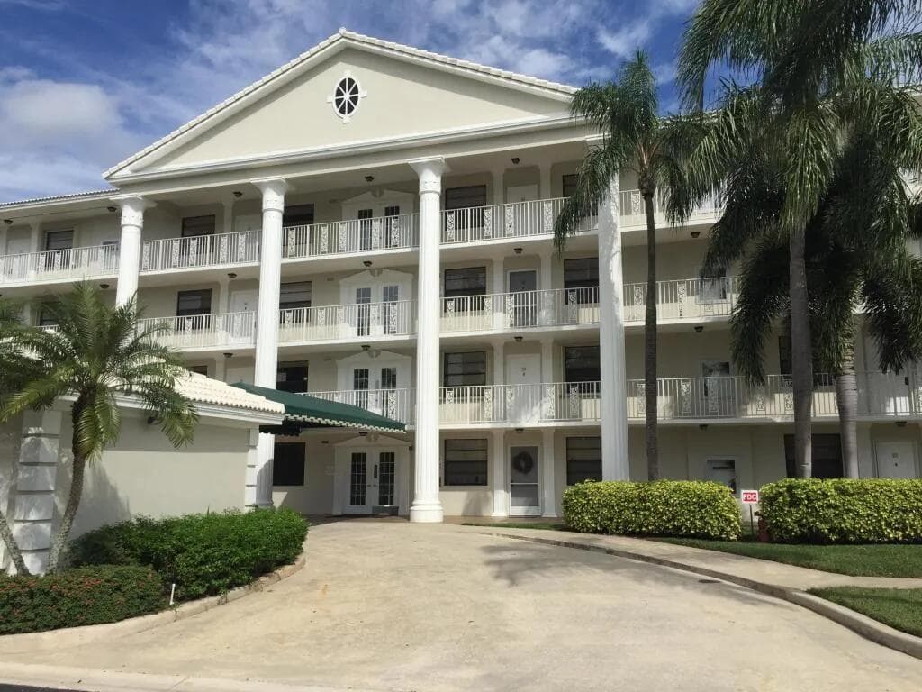 6049 Balboa Circle # 202, Boca Raton FL 33433