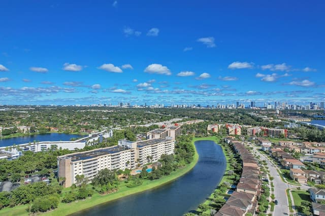 800 NE 195th Street # 601, Miami FL 33179 - Miami, FL - Photo 3
