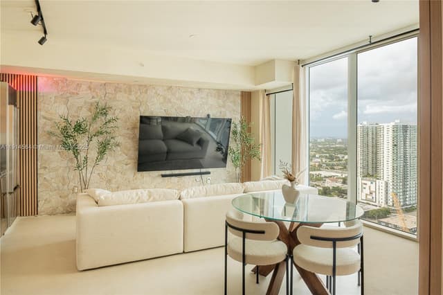 1040 Biscayne Blvd # 2905, Miami FL 33132 - Miami, FL - Photo 5