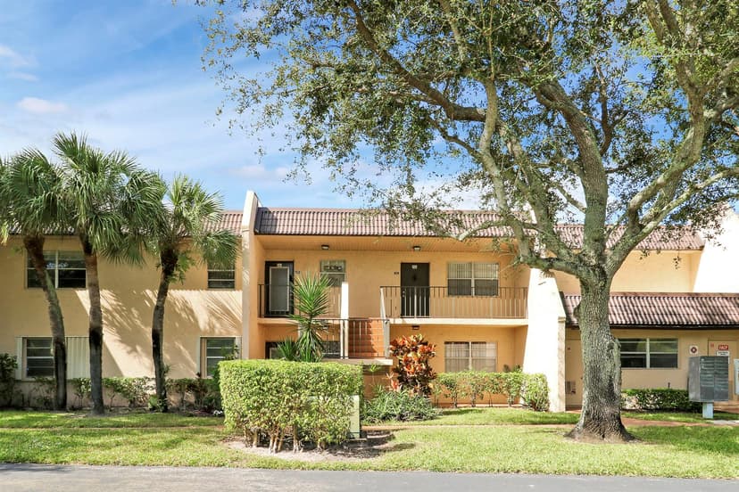 120 Lake Constance Drive, West Palm Beach FL 33411