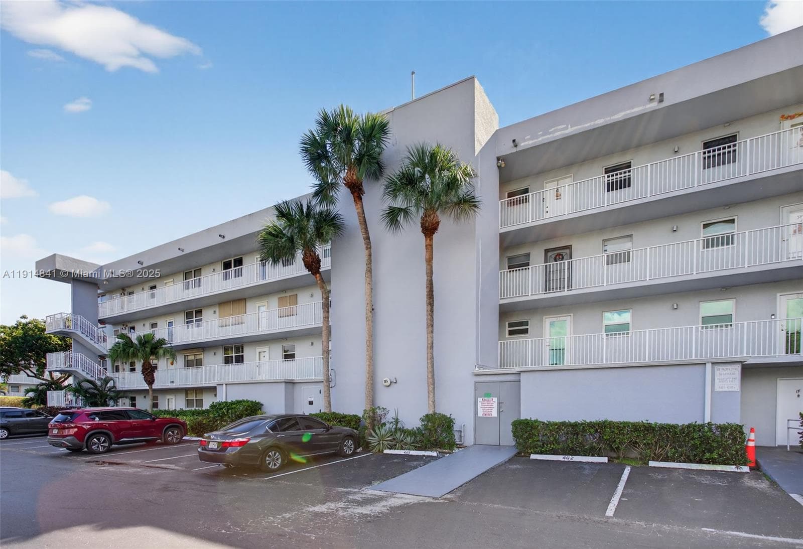 115 Royal Park Dr # 2C, Oakland Park FL 33309 - Oakland Park, FL - Photo 1