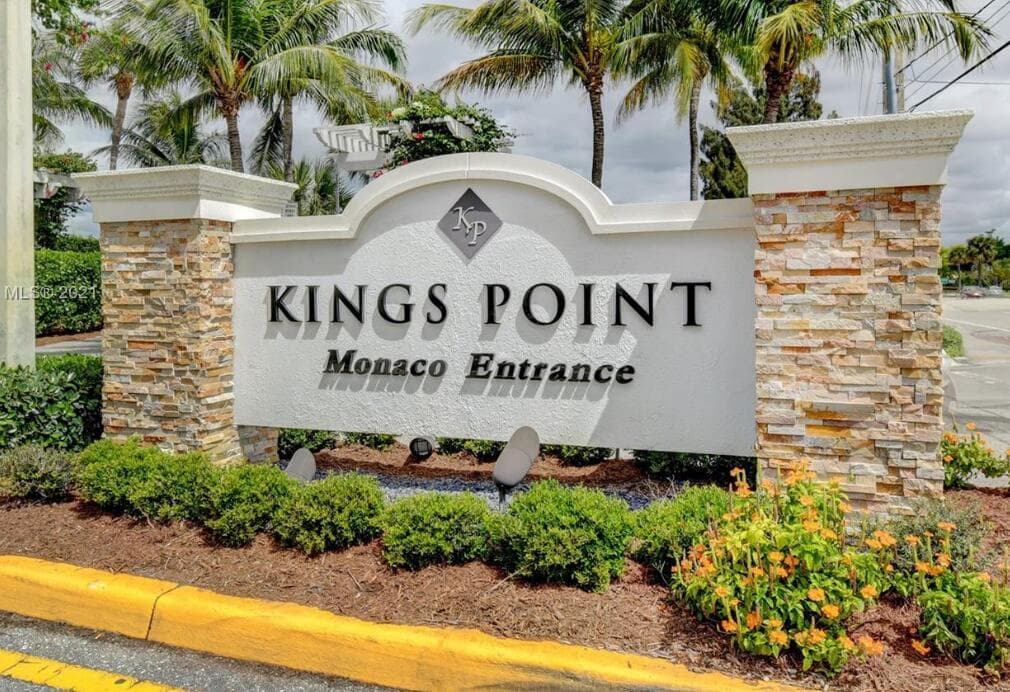 193 Saxony E, Delray Beach FL 33446 - Delray Beach, FL - Photo 1