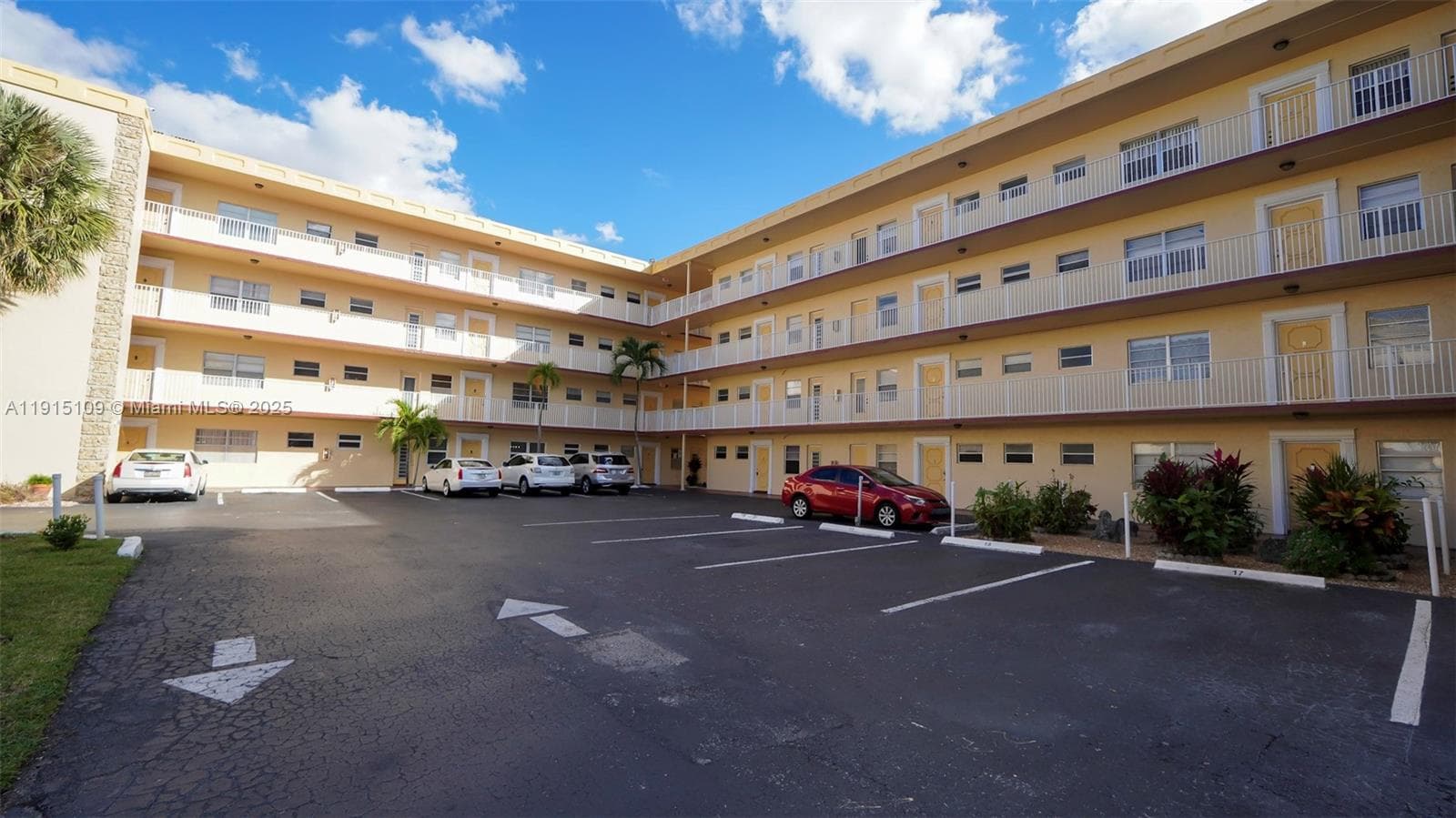 3940 NW 42nd Ave # 215, Lauderdale Lakes FL 33319 - Lauderdale Lakes, FL - Photo 1