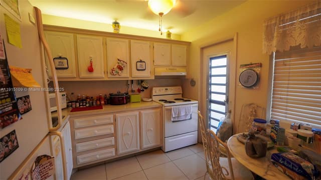 3940 NW 42nd Ave # 215, Lauderdale Lakes FL 33319 - Lauderdale Lakes, FL - Photo 4