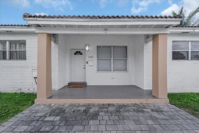 640 NE 168th St, North Miami Beach FL 33162 - North Miami Beach, FL - Photo 2