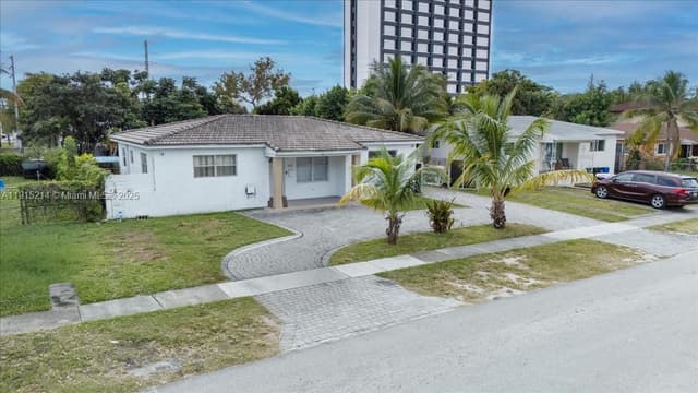 640 NE 168th St, North Miami Beach FL 33162 - North Miami Beach, FL - Photo 5
