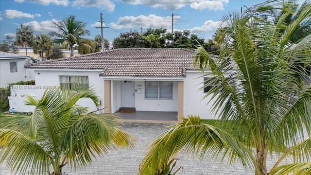 640 NE 168th St, North Miami Beach FL 33162 - North Miami Beach, FL - Photo 4
