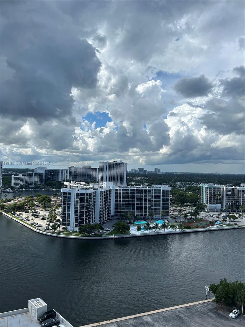 3800 S Ocean Dr # 1823, Hollywood FL 33019