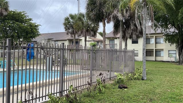 455 NW 210th St # 205, Miami Gardens FL 33169 - Miami Gardens, FL - Photo 6