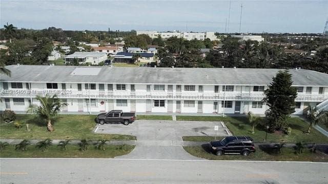 122 NE 204th St # 3, Miami Gardens FL 33179 - Miami Gardens, FL - Photo 1