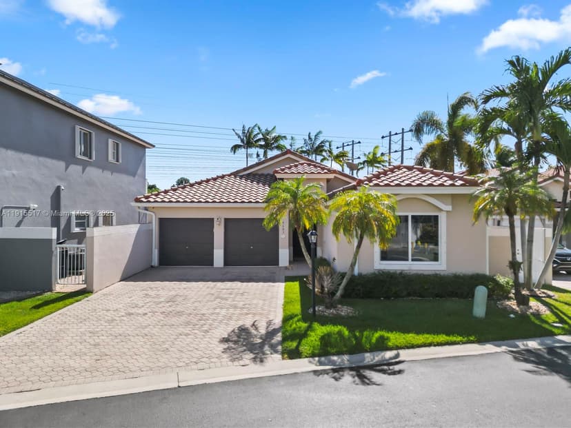 14683 SW 132nd Ave, Miami FL 33186