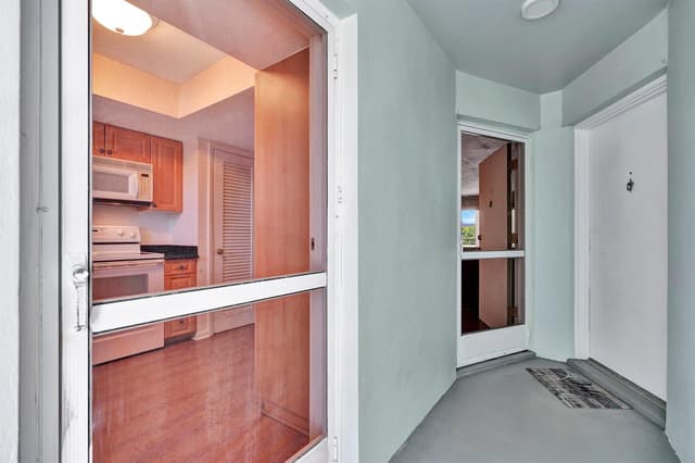 121 Wettaw Lane # 211, North Palm Beach FL 33408 - North Palm Beach, FL - Photo 4