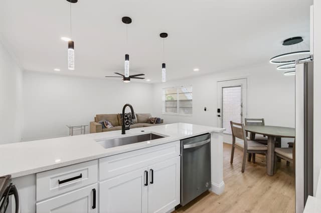 449 Normandy J, Delray Beach FL 33484 - Delray Beach, FL - Photo 6