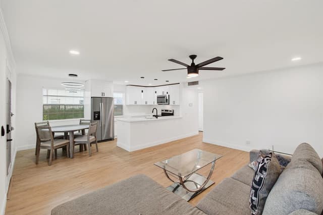 449 Normandy J, Delray Beach FL 33484 - Delray Beach, FL - Photo 7