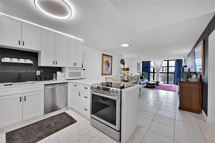 400 Leslie Dr # 605, Hallandale Beach FL 33009