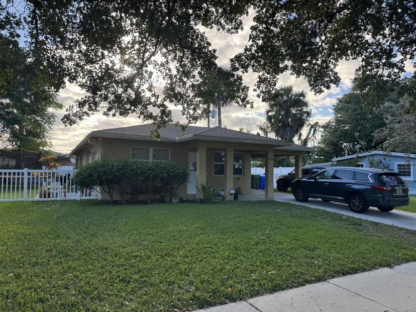 5816 Seton Drive, Margate FL 33063