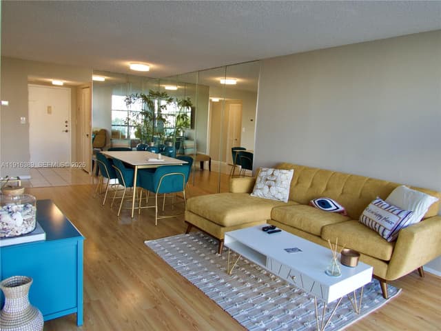 800 Parkview Dr # 402, Hallandale Beach FL 33009 - Hallandale Beach, FL - Photo 2