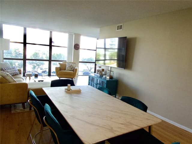 800 Parkview Dr # 402, Hallandale Beach FL 33009 - Hallandale Beach, FL - Photo 7