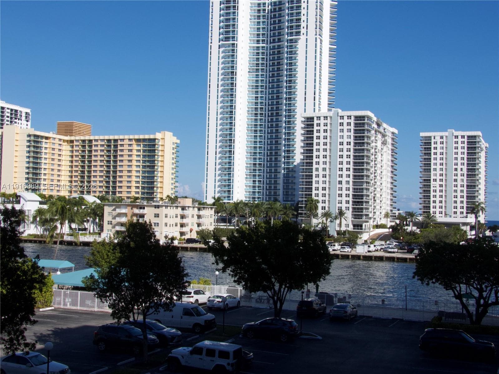 800 Parkview Dr # 402, Hallandale Beach FL 33009 - Hallandale Beach, FL - Photo 1