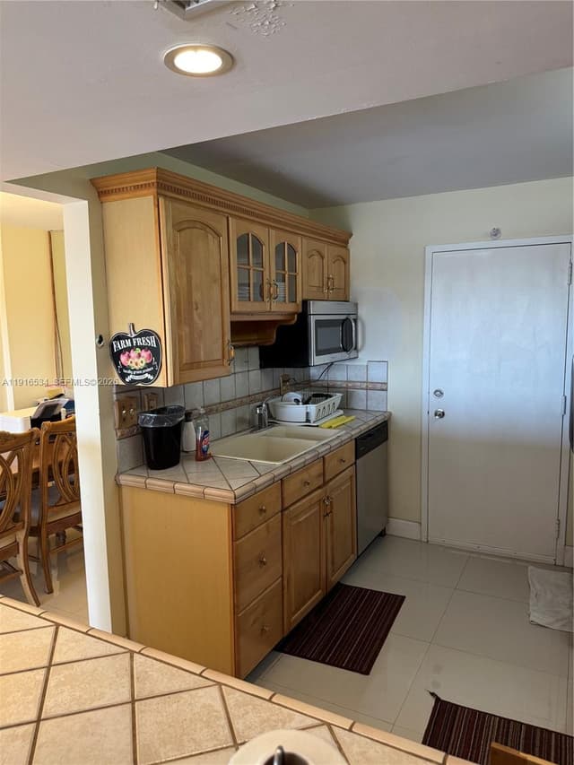800 NE 195th St # 714, Miami FL 33179 - Miami, FL - Photo 7