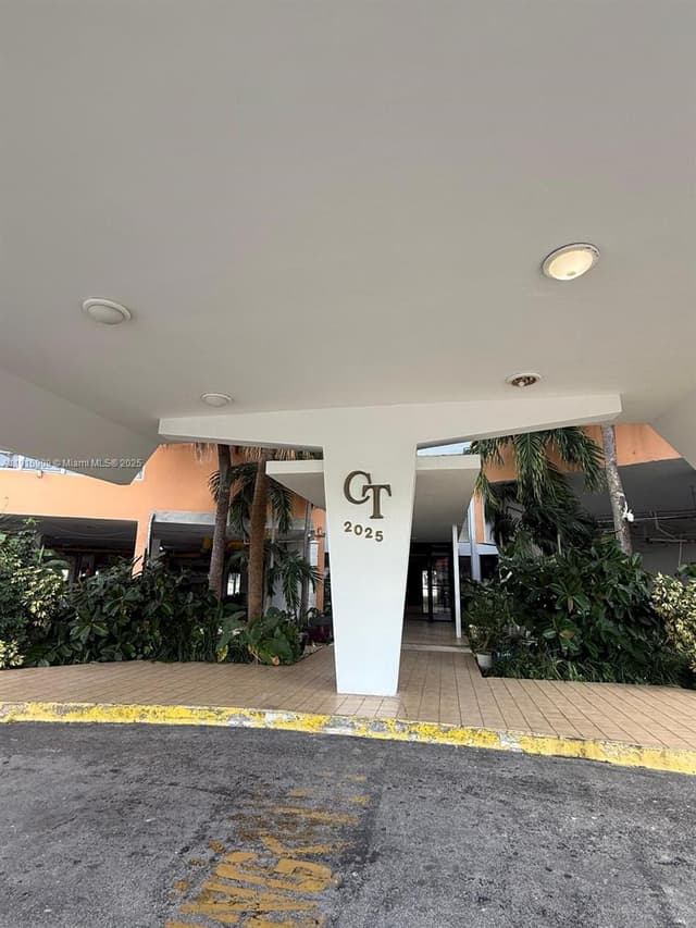 2025 NE 164th St # 605, North Miami Beach FL 33162 - North Miami Beach, FL - Photo 5