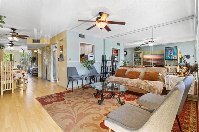 9121 Sunrise Lakes Blvd # 104, Sunrise FL 33322 - Sunrise, FL - Photo 3