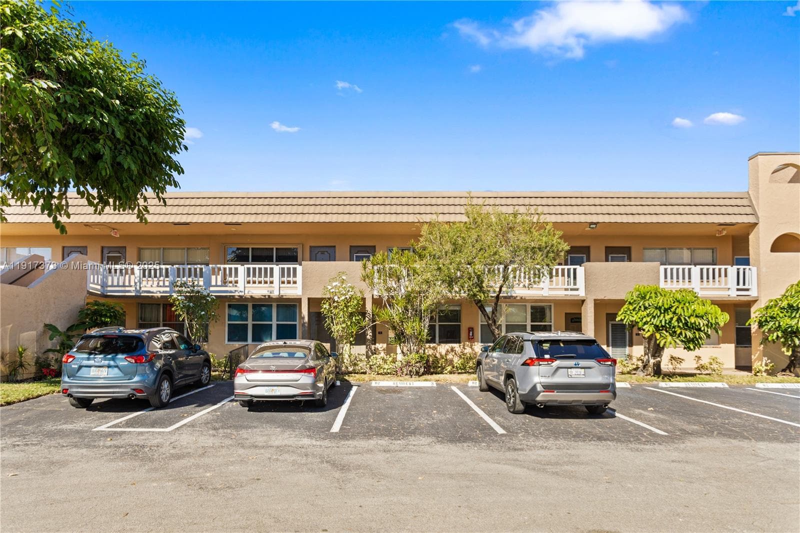 9121 Sunrise Lakes Blvd # 104, Sunrise FL 33322 - Sunrise, FL - Photo 1