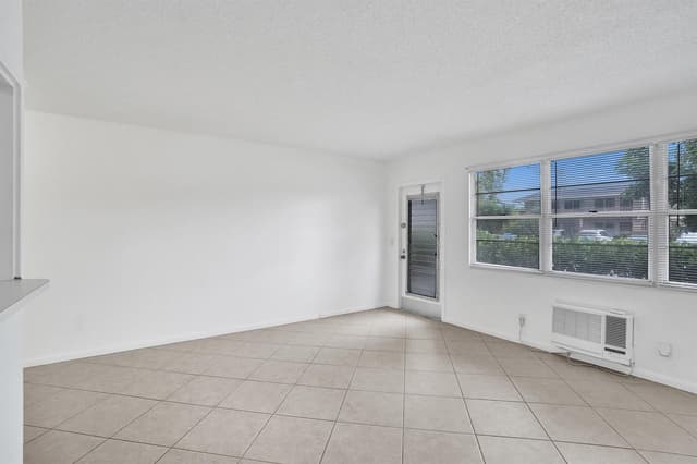 91 Tilford, Deerfield Beach FL 33442 - Deerfield Beach, FL - Photo 4