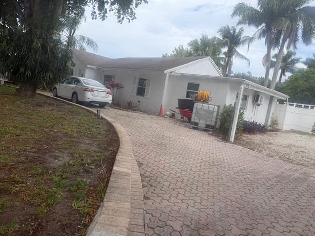3918 Serubi Avenue, Palm Springs FL 33461 - Palm Springs, FL - Photo 6