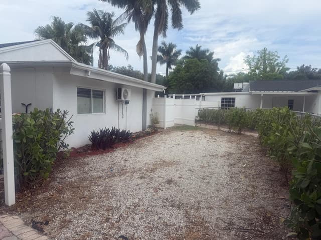 3918 Serubi Avenue, Palm Springs FL 33461 - Palm Springs, FL - Photo 7