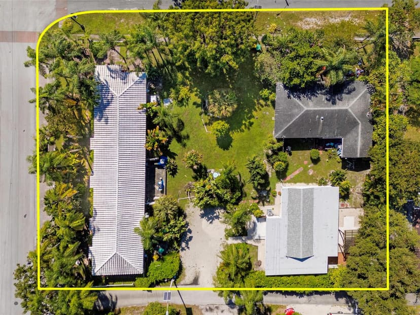 302 SW 15th Street, Dania Beach FL 33004