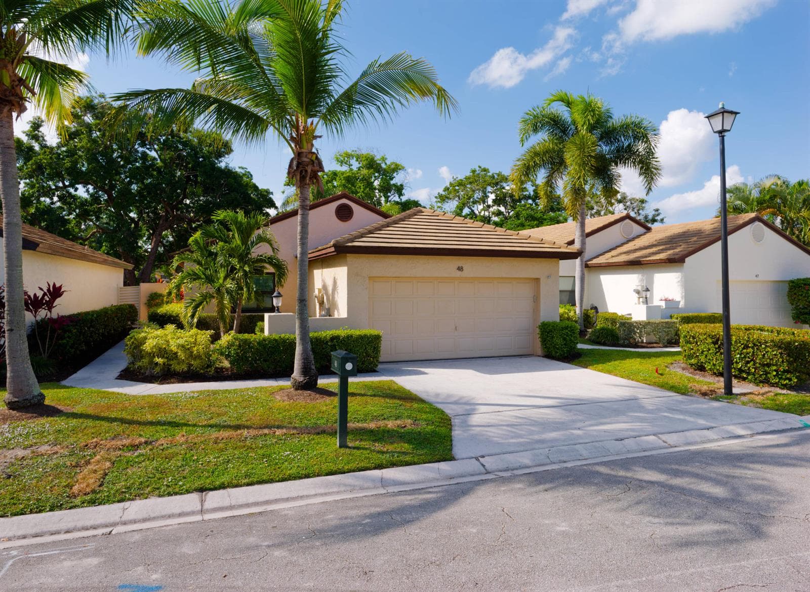 48 Ironwood Way N, Palm Beach Gardens FL 33418
