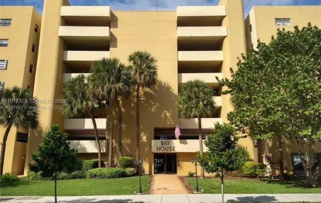17878 N Bay Rd # 507, Sunny Isles Beach FL 33160 - Sunny Isles Beach, FL - Photo 2