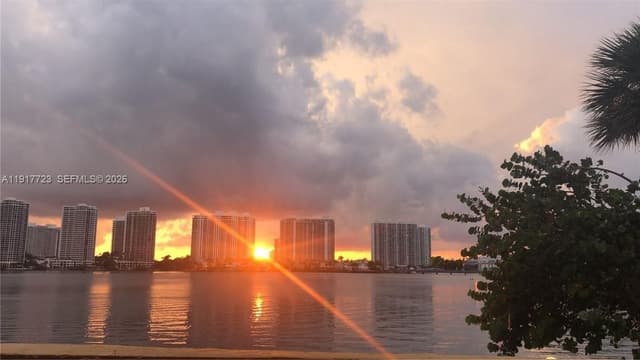 17878 N Bay Rd # 507, Sunny Isles Beach FL 33160 - Sunny Isles Beach, FL - Photo 4