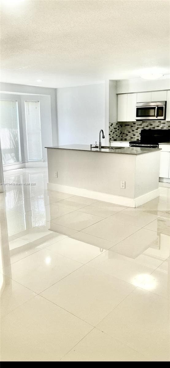 977 Riverside Dr # 211, Coral Springs FL 33071 - Coral Springs, FL - Photo 4