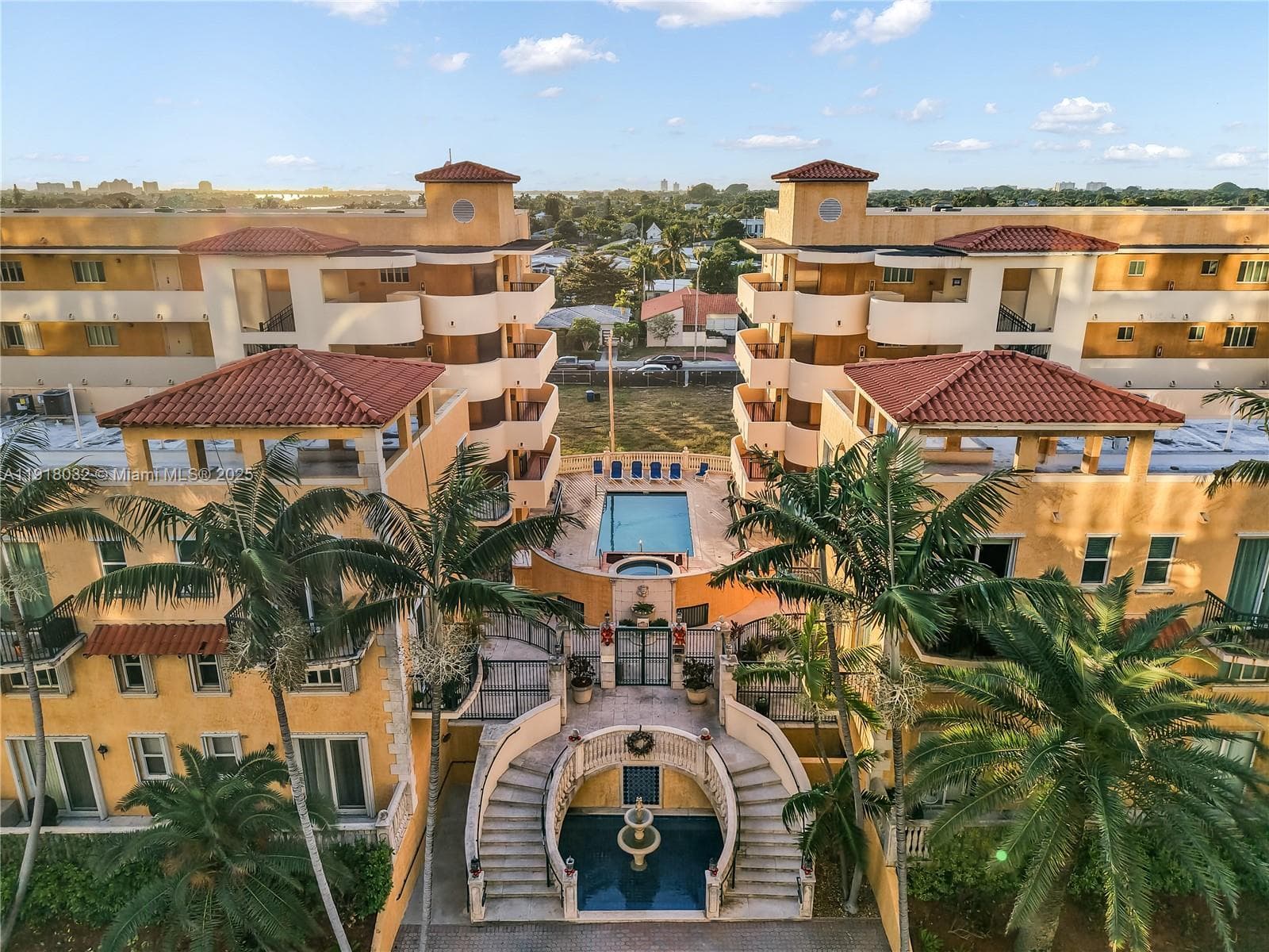 8888 Collins Ave # 103, Surfside FL 33154