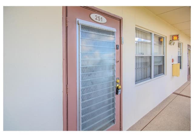251 Preston F # 251, Boca Raton FL 33434 - Boca Raton, FL - Photo 3