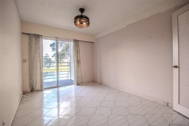 251 Preston F # 251, Boca Raton FL 33434 - Boca Raton, FL - Photo 5