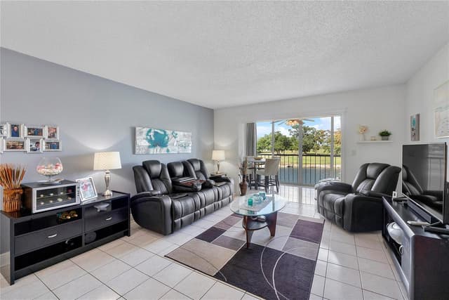 7807 Golf Circle Drive # 211, Margate FL 33063 - Margate, FL - Photo 4