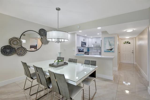 9720 S Hollybrook Lake Drive # 204, Pembroke Pines FL 33025 - Pembroke Pines, FL - Photo 4