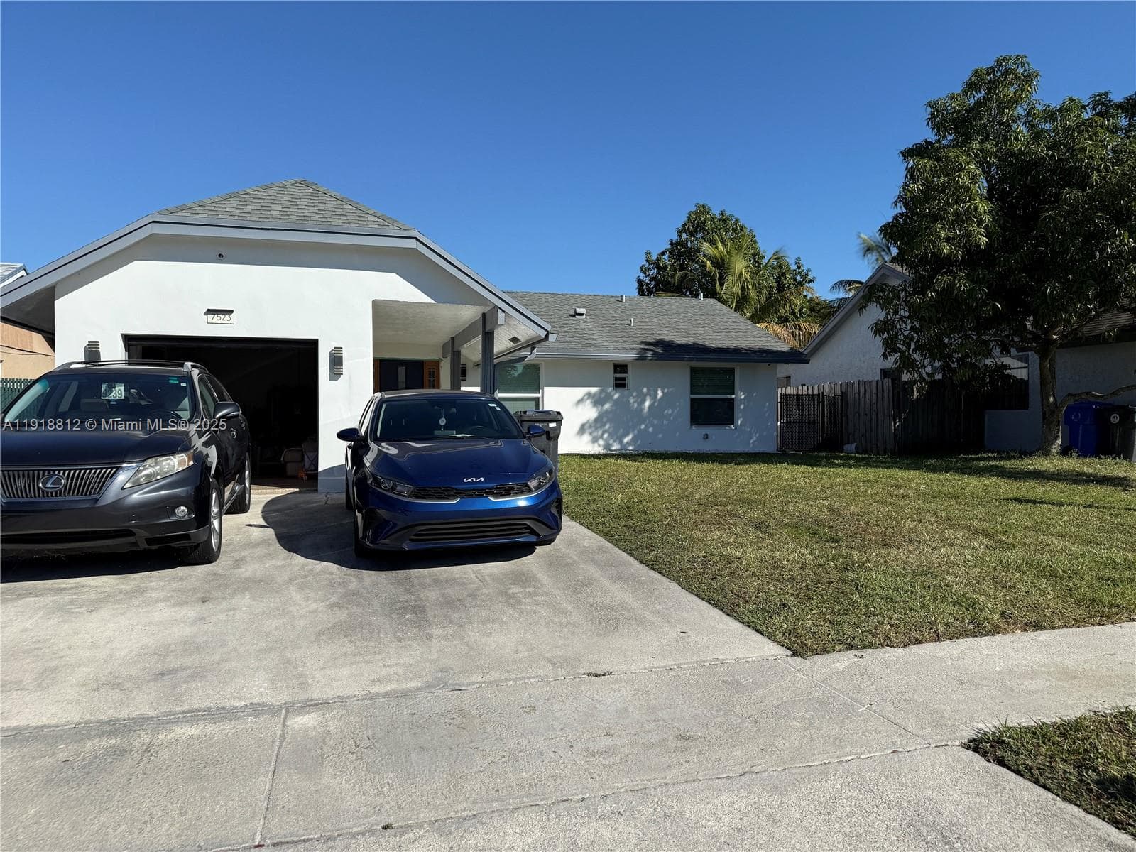 7523 SW 7th Pl, North Lauderdale FL 33068 - North Lauderdale, FL - Photo 1