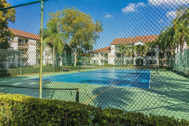 650 S Park Rd # 5, Hollywood FL 33021 - Hollywood, FL - Photo 3
