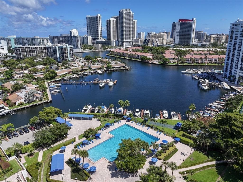 2500 Parkview Drive # 403, Hallandale Beach FL 33009