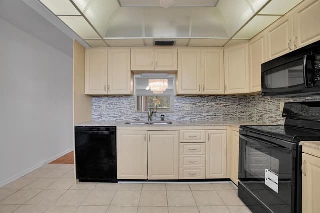 2006 Granada Drive # N2, Coconut Creek FL 33066 - Coconut Creek, FL - Photo 7
