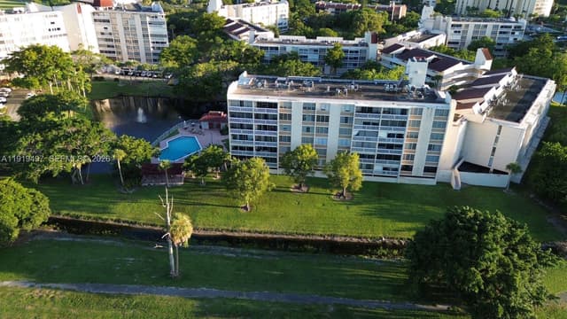 7051 Environ Blvd # 436, Lauderhill FL 33319 - Lauderhill, FL - Photo 2