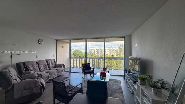 7051 Environ Blvd # 436, Lauderhill FL 33319 - Lauderhill, FL - Photo 5